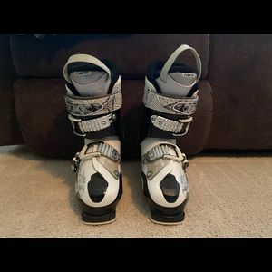 Atomic 2 Strap Ski Boots